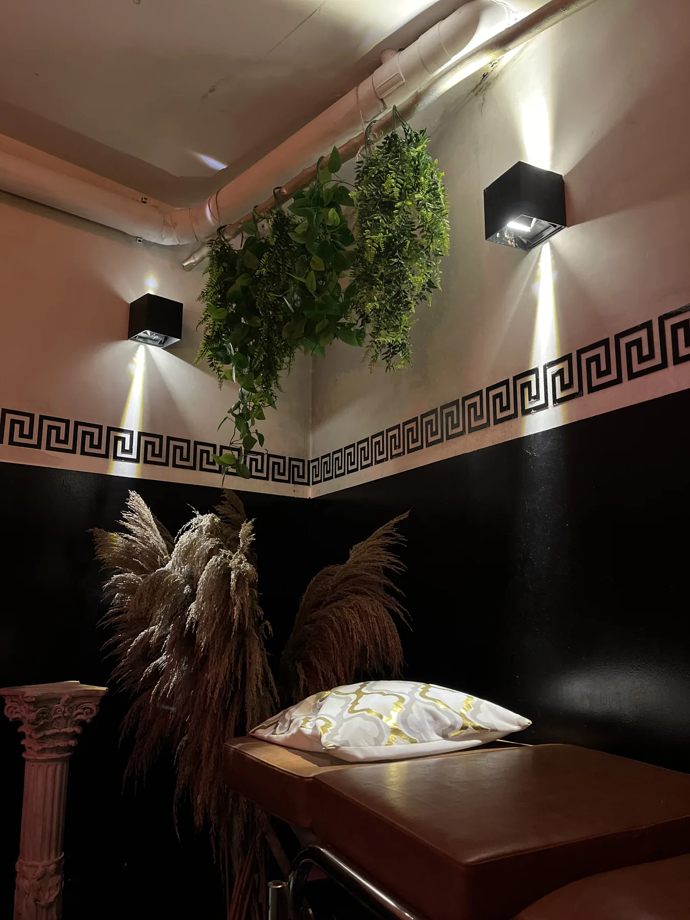 Espace avec table de massage